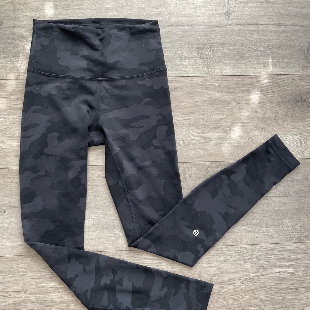 Lululemon Wunder Train High-Rise Tight 28" leggings camouflage size 4
